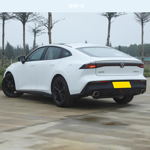 In Stock Changan Uni-V Univ 2023 1.5T 2.0T Sport Sedan Vehicle Changan Uni V Petrol Gasoline New Car