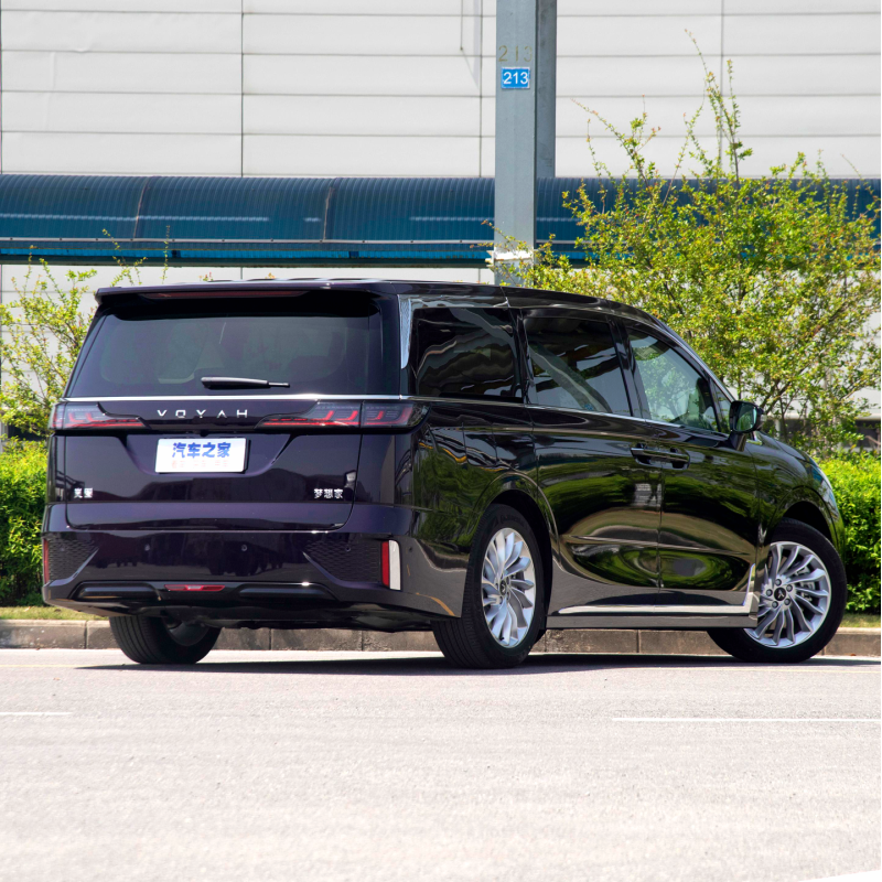 Lowest Price 4 Wheel Electric Car Voyah Dreamer 0 Carbon 2023 EV New Energy Vehicles