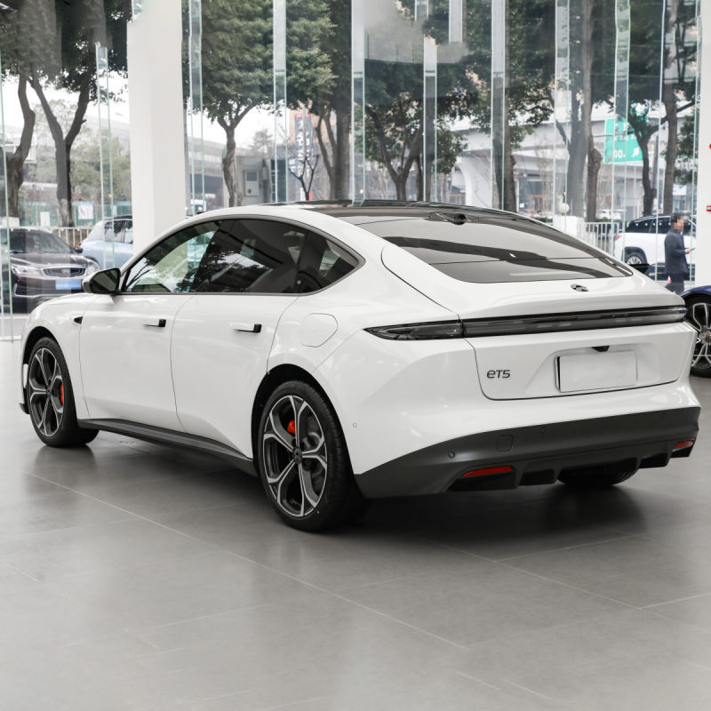 Nio 4wd Ev Car 4 Door 5 Seater Notchback Nio ET5 New Energy Vehicle Electric Cars