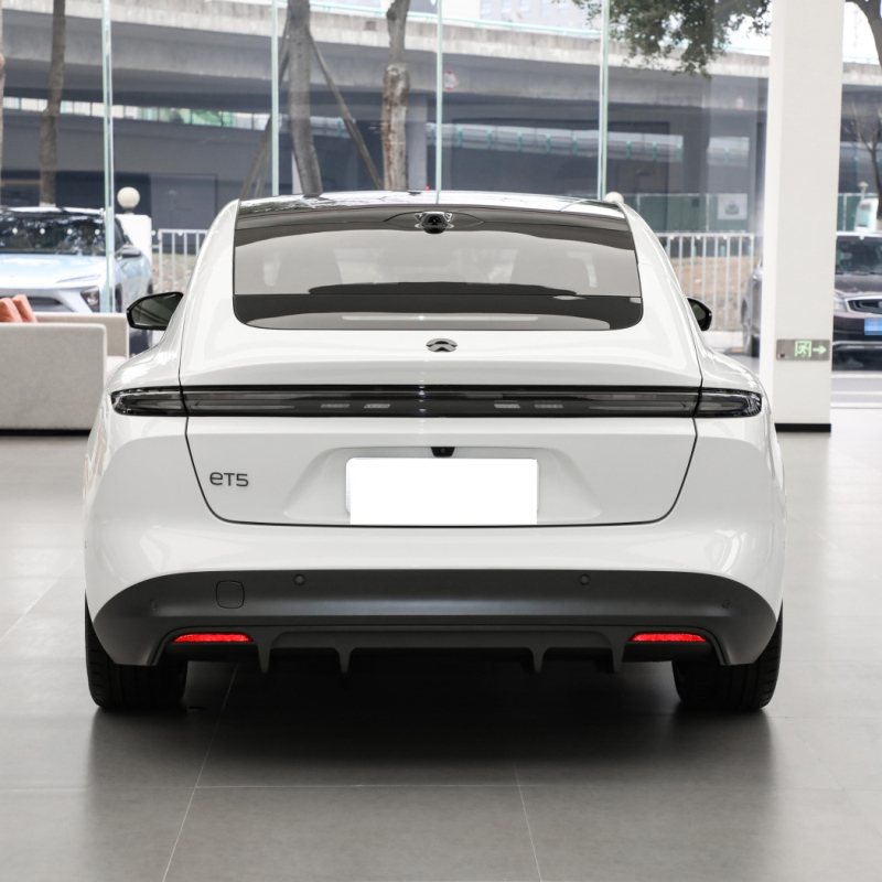 Nio 4wd Ev Car 4 Door 5 Seater Notchback Nio ET5 New Energy Vehicle Electric Cars