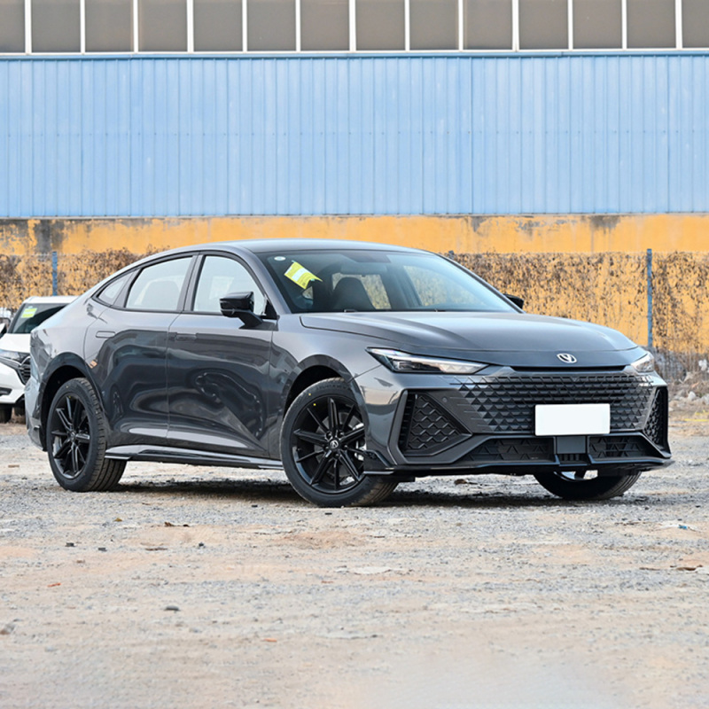 China Sports Sedan 2023 Changan Uni-V Petrol Vehicle 2.0T 1.5T Changan Univ Gasoline Car