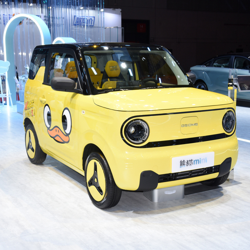 2024 Cheap Geely Panda Knight Bear 200KM Mini EV Car Geely Panda Mini EV Electric Car New Energy Vehicles For Adult