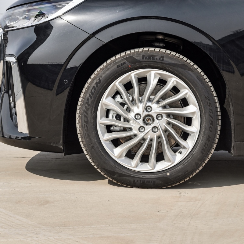 VOYAH DREAMER 2024 PHEV Extra Long Range Noble Edition