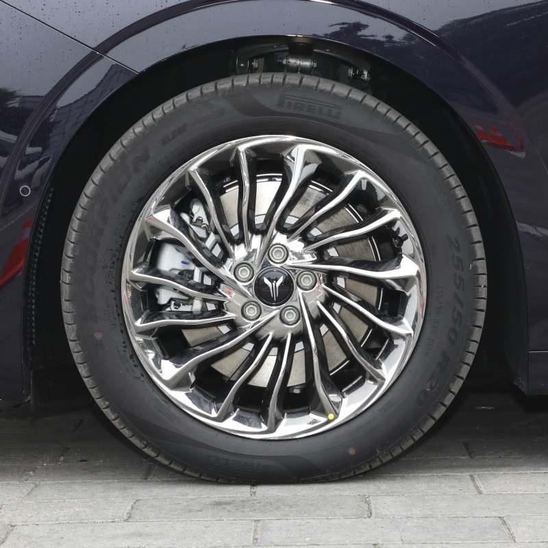 VOYAH DREAMER 2024 PHEV Extra Long Range Flagship Edition