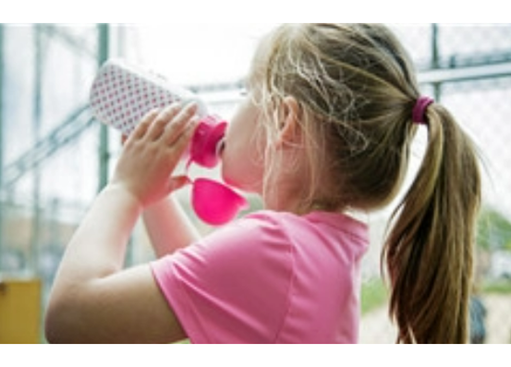 How to choose water cups with different materials?