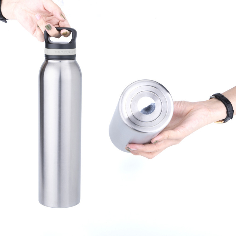 hot sale 630ml large capacity sport water bottle custom logo thermos insulate travel sport bottle easy carrying flask