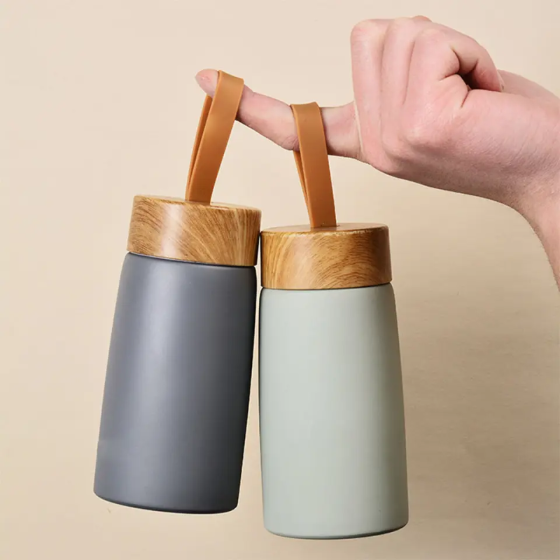 Reusable 260ml Mini Size Portable Stainless Steel Mug Wooden Pattern Insulated Vacuum Water Bottle