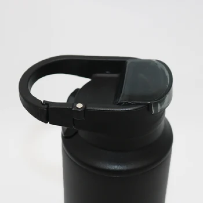 Multi-capacity outdoor mountaineering water bottle portable handle water bottle