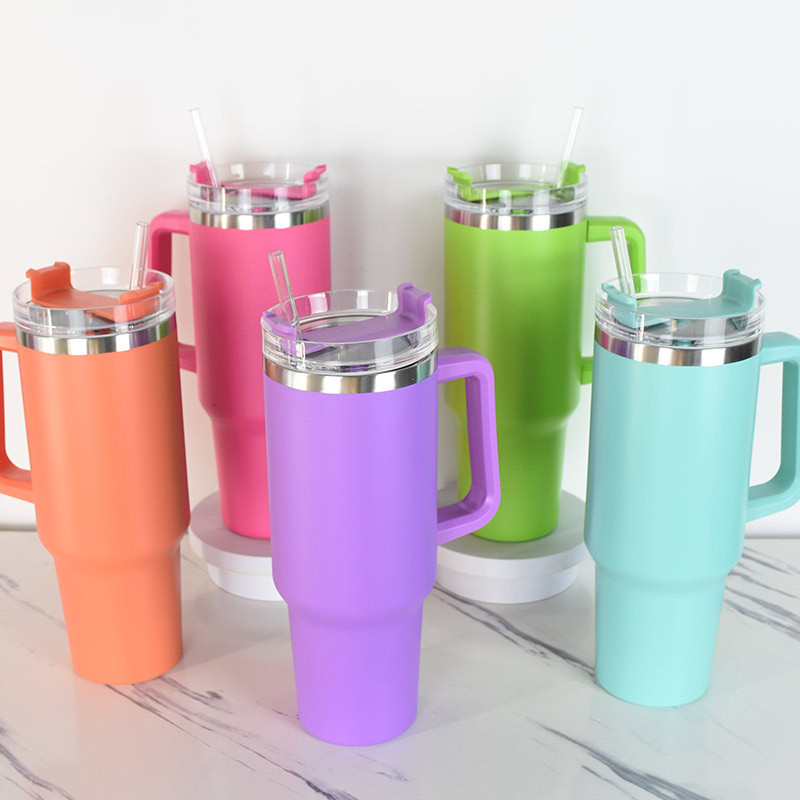 BPA Free Adventure Quencher Vacuum Insulated Tumbler Outdoor Travel 40oz Stainless Steel Tumbler with Straw Lid