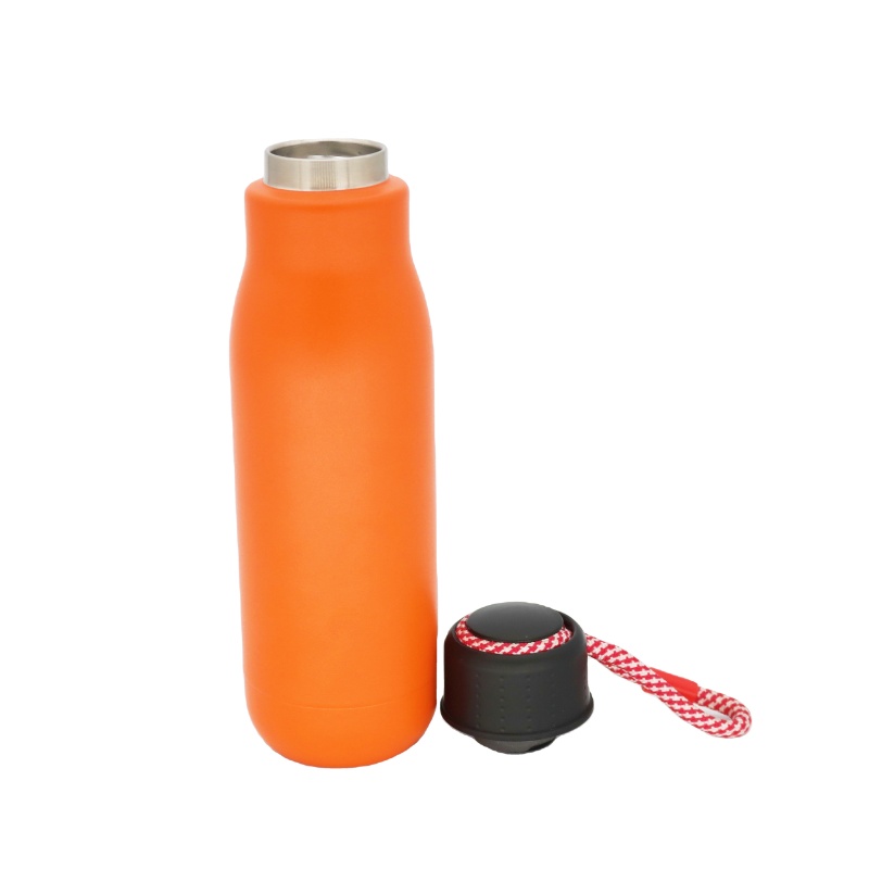 High Quality 500ml Stainless Steel Water Bottle Double Wall Vacuum Flask Insulated Sport Bottle With Strap Lid