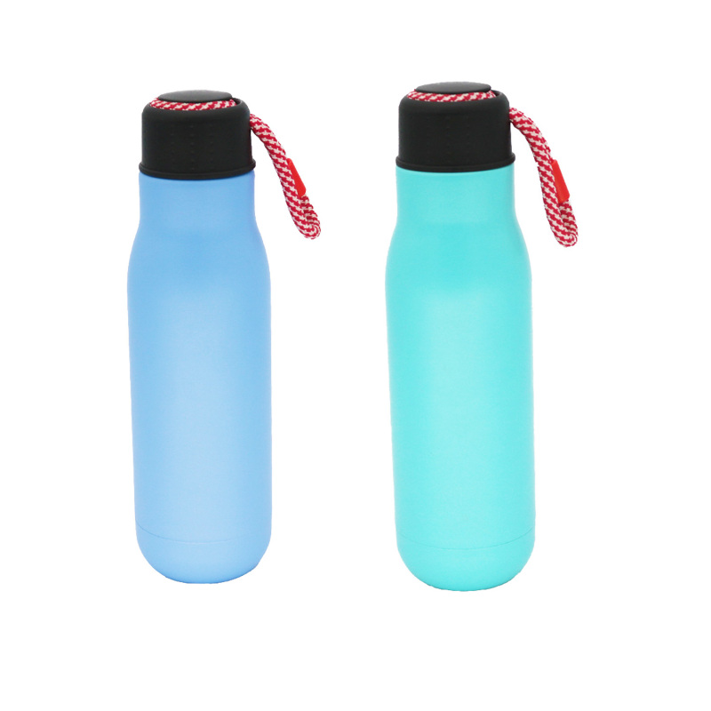 High Quality 500ml Stainless Steel Water Bottle Double Wall Vacuum Flask Insulated Sport Bottle With Strap Lid