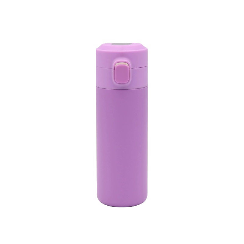 Eco-friendly BPA-free smart water bottle with temperature display