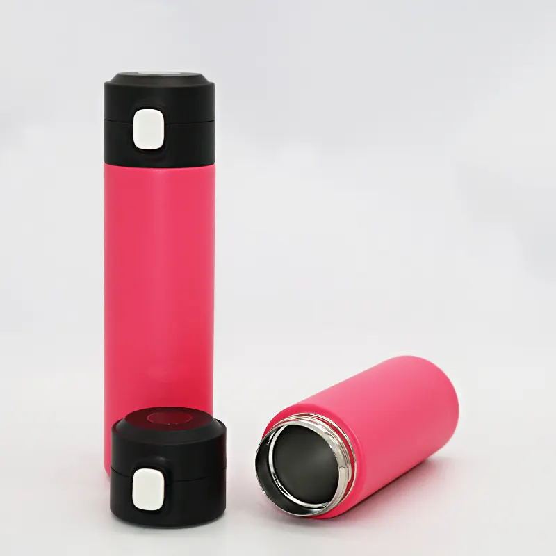 Eco-friendly BPA-free smart water bottle with temperature display