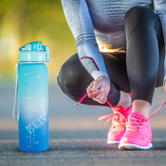 Wholesale Cheap 900Ml 32Oz Travelling Pink Gradient Clear Frosted Transparent Workout Drinking Tritan Plastic Water Bottles for