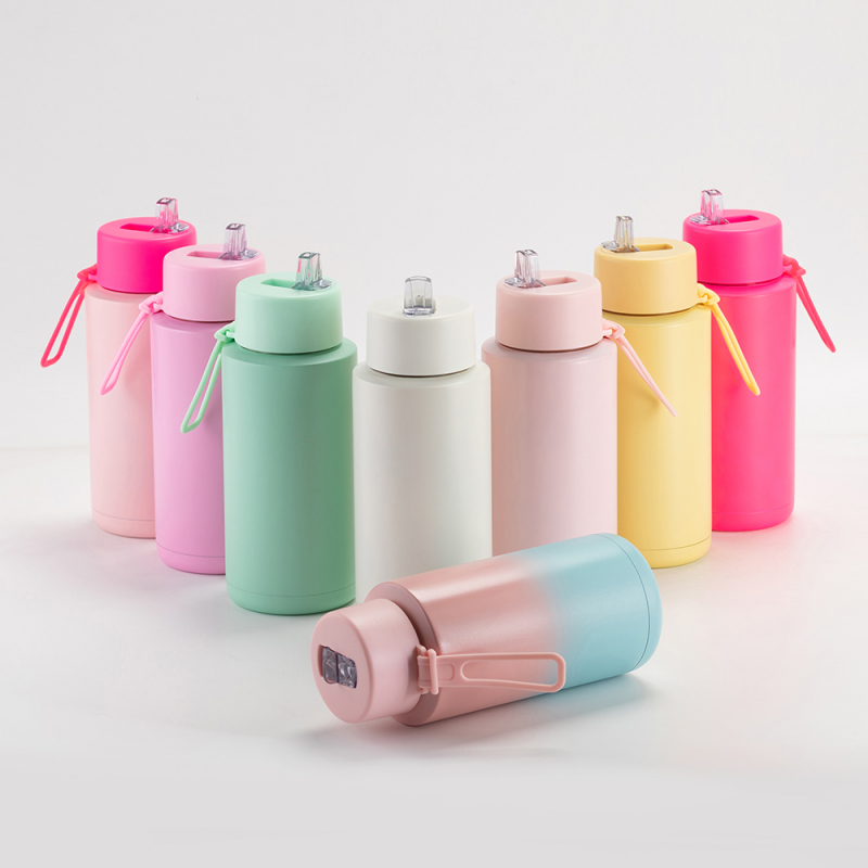 Custom Logo 1000ml Hot Drinking Drink Vacuum Insulated Sports Metal Stainless Steel Tumbler Water Bottles With Handle