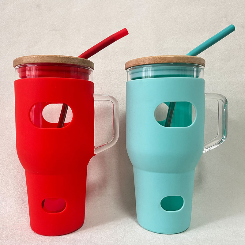 2023 Wholesale Heat Resistant Creative Cute Transparent Adventure  32Oz Glass Cup Tumbler Mug With Bamboo Dome Lid