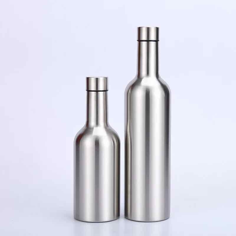 750 Ml Insulated 304 Stainless Steel Sports Water Bottle Flask Wine Growler Stainless Steel Water Bottle