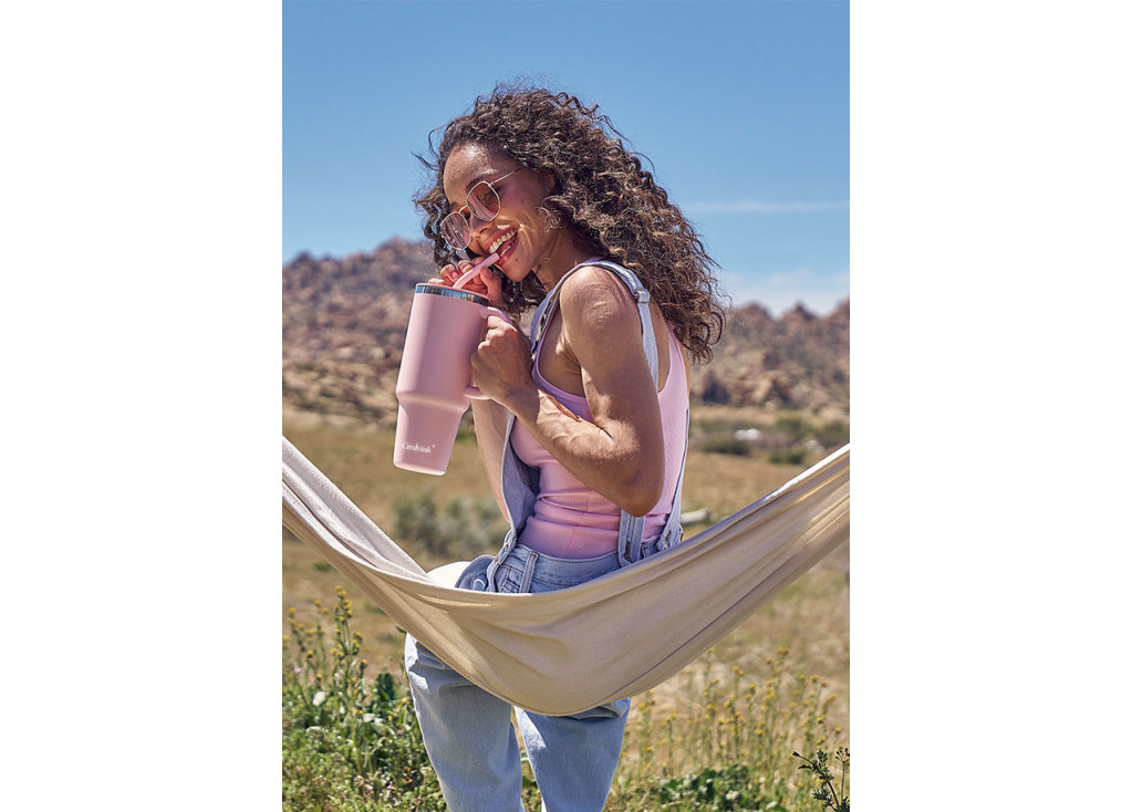 ¿Las botellas de agua de metal mantienen las bebidas calientes? ¡Conoce la verdad!