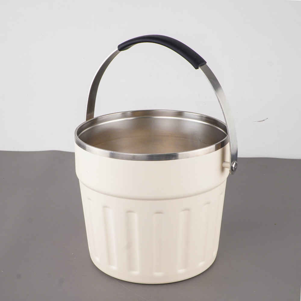 Seau à glace isotherme avec couvercle, vente en gros directe d'usine Credrink, seau à glace à double paroi en acier inoxydable personnalisé de 270 oz avec couvercle en plastique et poignée de transport confortable, grands seaux à glace pour fêtes avec couvercle