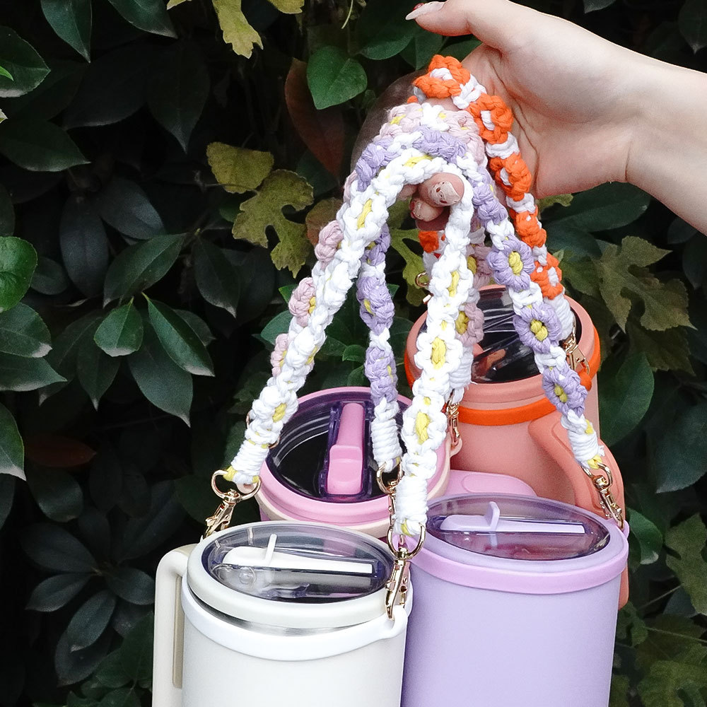 Poignée de bouteille d'eau Credrink avec sangle compatible avec la tasse Flask Poignée de bouteille d'eau s'adapte à la plupart des bouteilles d'eau de 12 à 40 oz