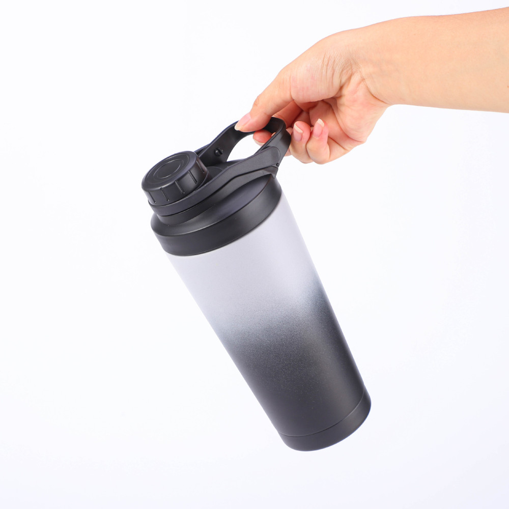 Bouteille shaker en acier inoxydable Credrink avec conception silencieuse - Bouteille shaker en métal isolée brevetée de 24 oz pour mélanges de protéines et pré-entraînement 100 % étanche
