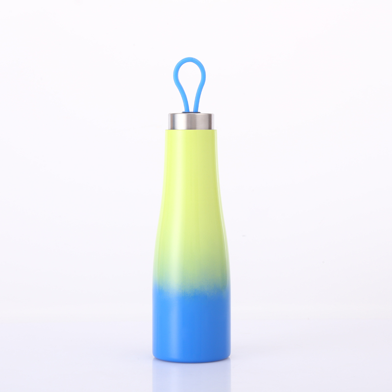Minimalist Sport Gym 560ML Double Wall  Stainless Steel Sport Water Bottle Insulated Thermos Flask  with Silicone Handle