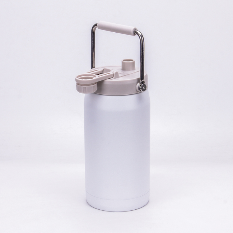 Large Capacity 1900ml 3800ml Stainless steel Bottle Double Wall Vacuum Insulated Flask Drinking Water Bottle with Handle