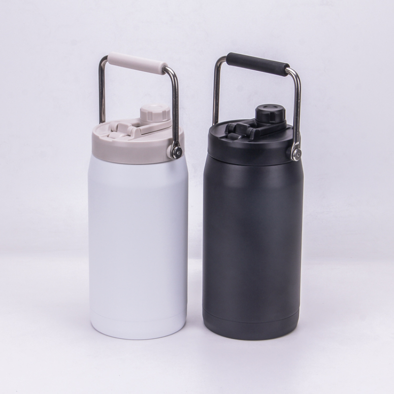 Large Capacity 1900ml 3800ml Stainless steel Bottle Double Wall Vacuum Insulated Flask Drinking Water Bottle with Handle