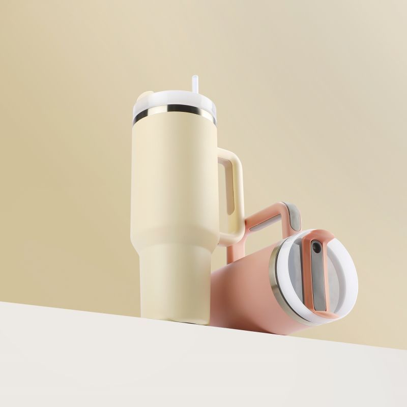 32Oz Customizable double wall insulated stainless steel white 40Oz car cup drum with anti overflow cover