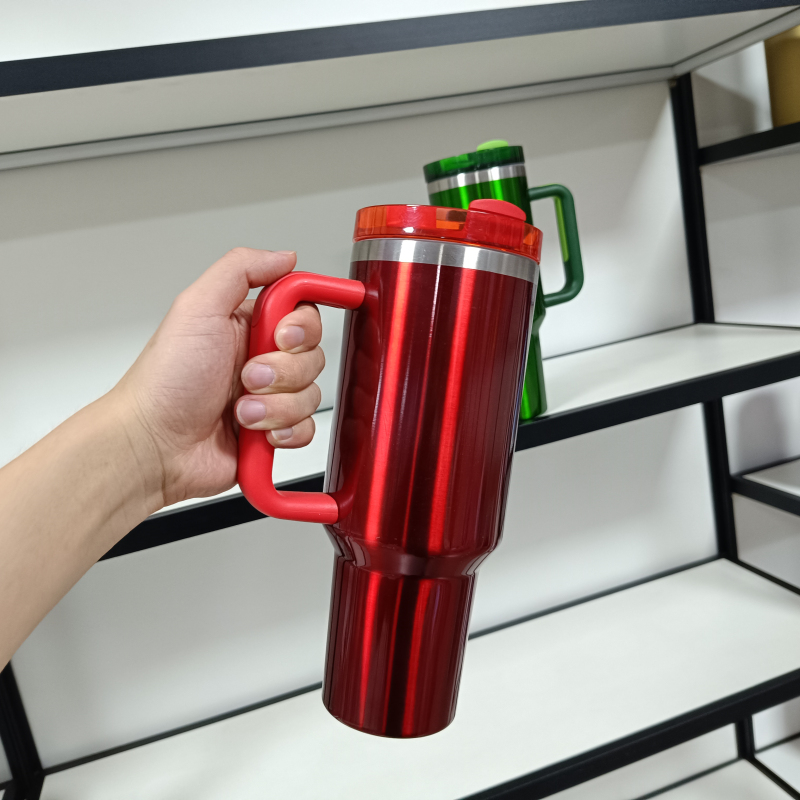 H2.0 in Stock 40oz Travel Coffee Mug Red Green Christmas Tumbler for Laser Engraved Christmas Vacation Tumbler for Sublimation
