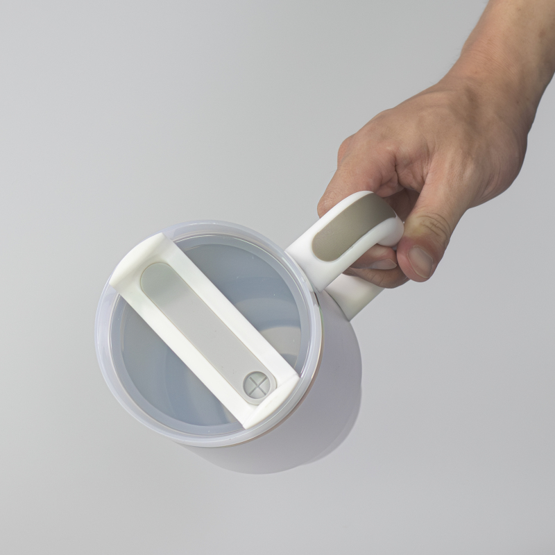 Nouveau gobelet noir de 40 oz avec poignée et paille, tasse de voyage en acier inoxydable avec revêtement en poudre, gobelet plaqué arc-en-ciel