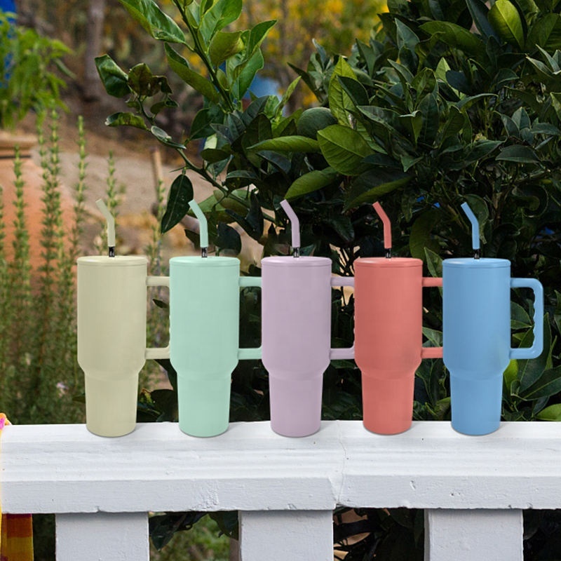 Gobelet en acier inoxydable mat à sublimation thermique, version 40, 3.0 oz, avec couvercle et poignée