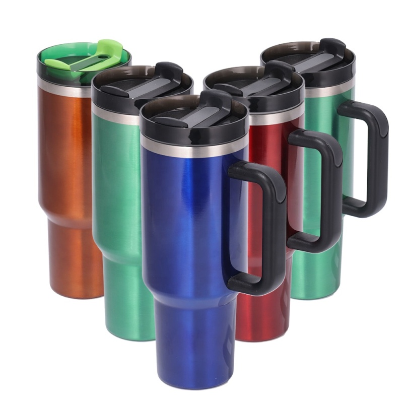 Wholesale H2.0 40oz Christmas Gift Red and Green Sublimation Glossy Metallic Look Tumbler with Handle and Straw for Custom logo