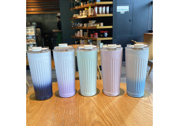 Why Is There Water Condensation On The Surface Of The Double-Layer Stainless Steel Water Cup Filled With Ice Water?