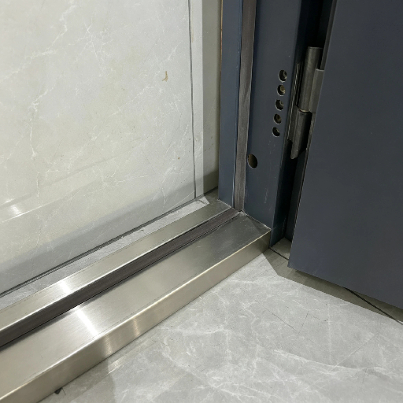 Modern Steel Pivot Front Door with Frosted Glass Sidelights for Luxury Villa Exterior
