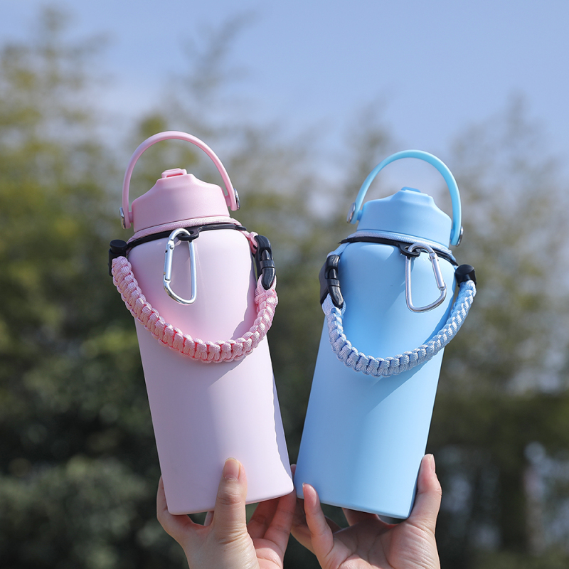 Portable 1L Double Wall Stainless Steel Insulated Vacuum Bottle Camping Outdoor Business Bottle with Braided Rope and Straw Lid