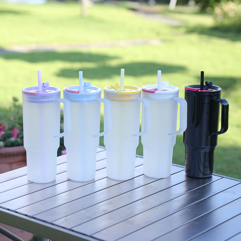 Designer Acrylic Plastic Water Car Mugs Coffee Custom 40oz Handle Tumbler Cups Wholesale Bulk Tumbler with Lid and Straw
