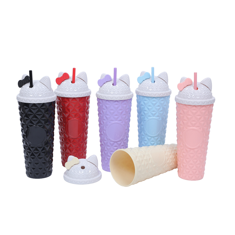 Popular Products 2024 710ml Mugs Studded Tumbler Straw Coffee Cup Colorful Water Cups 24oz Plastic Custom Cartoon Tumblers
