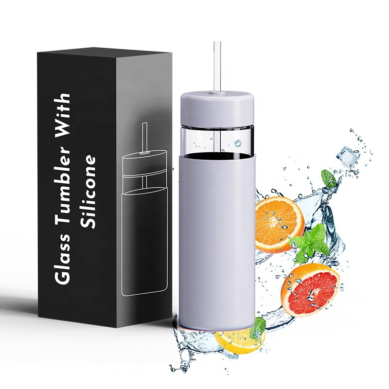New Arrival 24oz Glass Tumbler Silicone Protective Sleeve Gym Glass Water Bottle with Plastic Lid and Straw