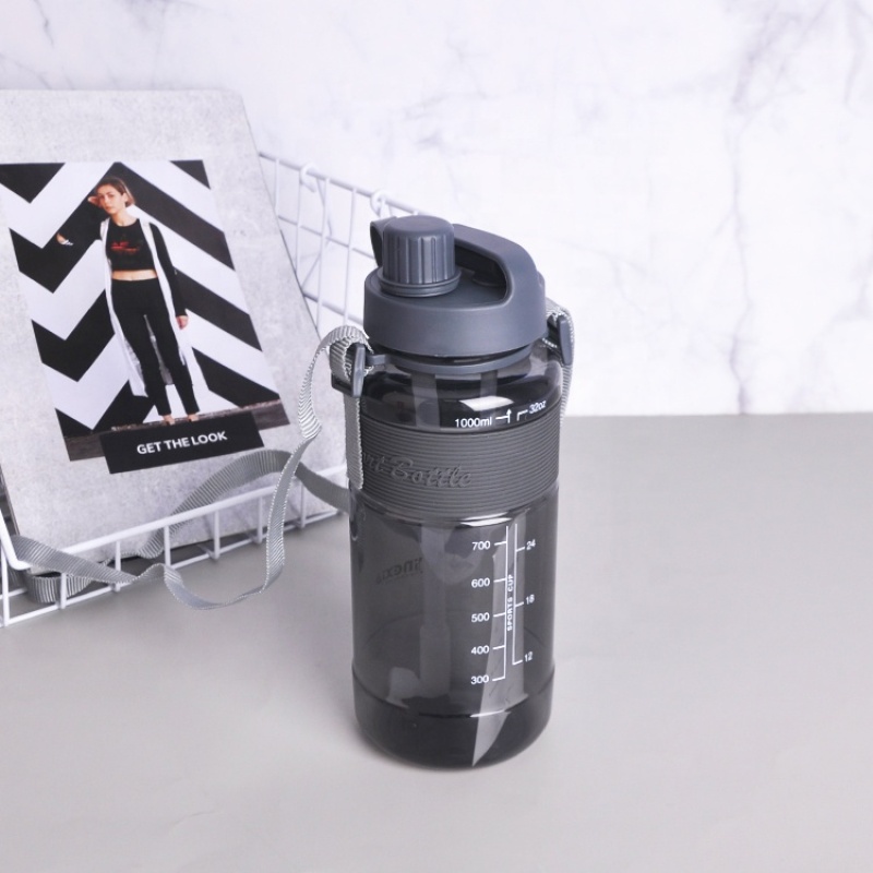 New Design Outdoor Multi-purpose  Sports Water Bottle With Straw And Removable strap