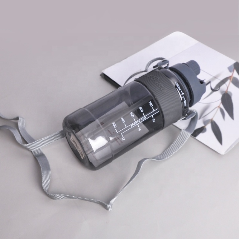 New Design Outdoor Multi-purpose  Sports Water Bottle With Straw And Removable strap