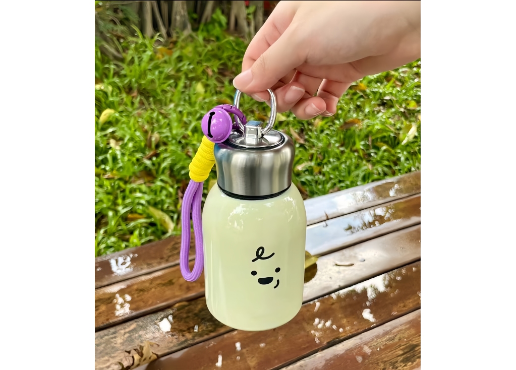 How to choose the most suitable thermos cup during the rainy season?