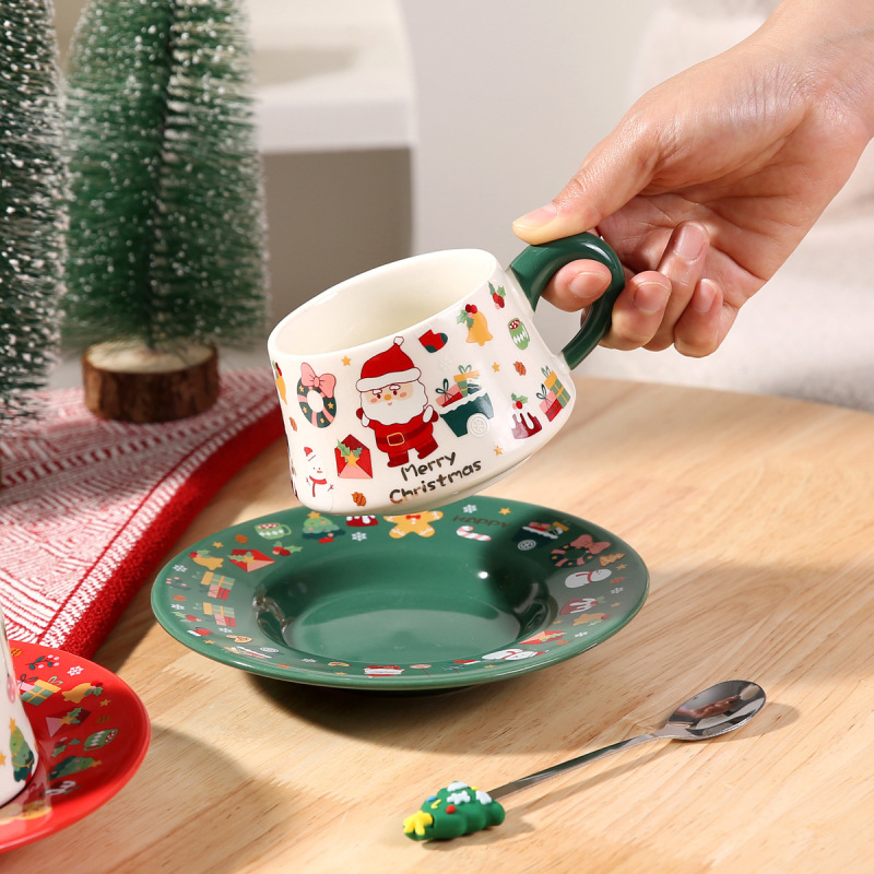 New Arrival 300ml Ins Style Merry Christmas Gifts Ceramic Drinking Coffee Mug with Spoon and Saucer