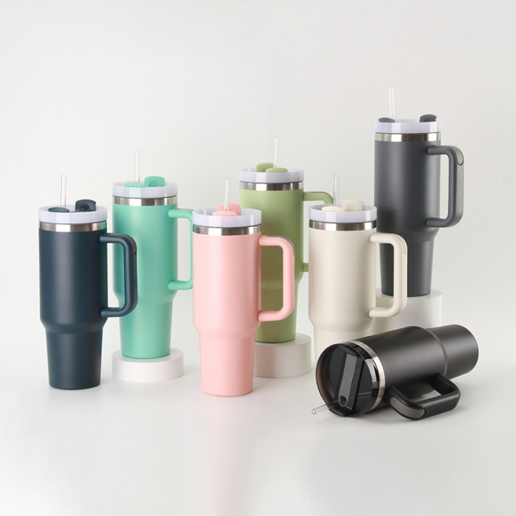 Which sports bottle material is better