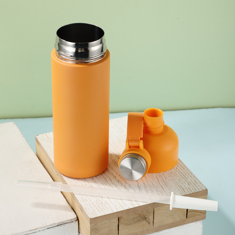 High - quality Super Portable Sports Water Bottle Ideal for Active Lifestyles  a Customizable Straw Vacuum Flask