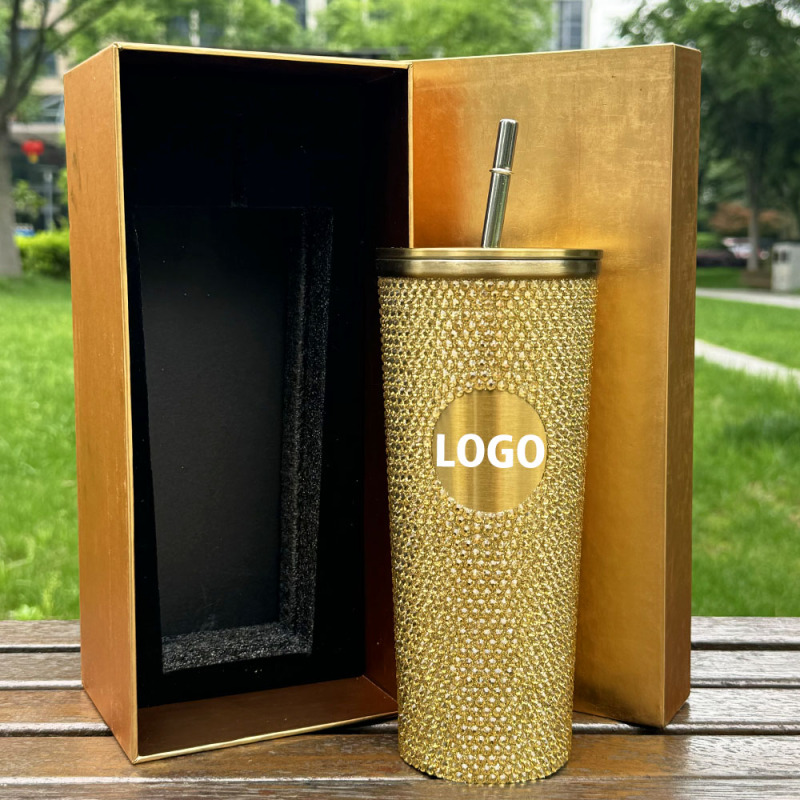 Wholesale Hot Selling 700ml Gold Luxury Rhinestone Tumbler with Lid and Straw Customized Logo Party Gifts Stainless Steel Mug