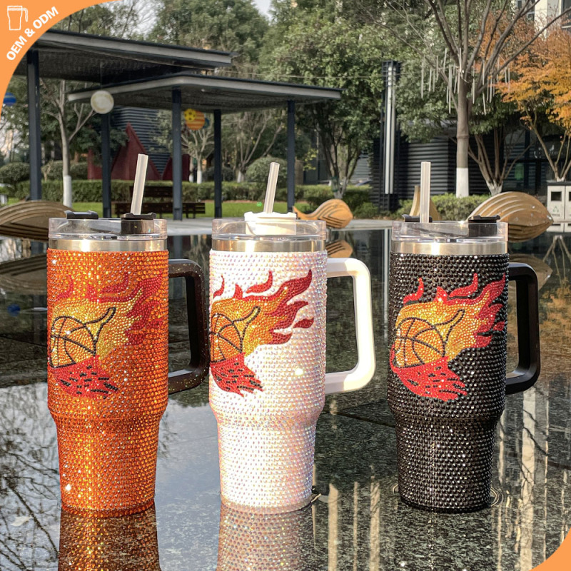 Wholesale New Basketball Pattern Rhinestone Rhinestone Mugs 40OZ Large Capacity Car Mugs Handle Mugs