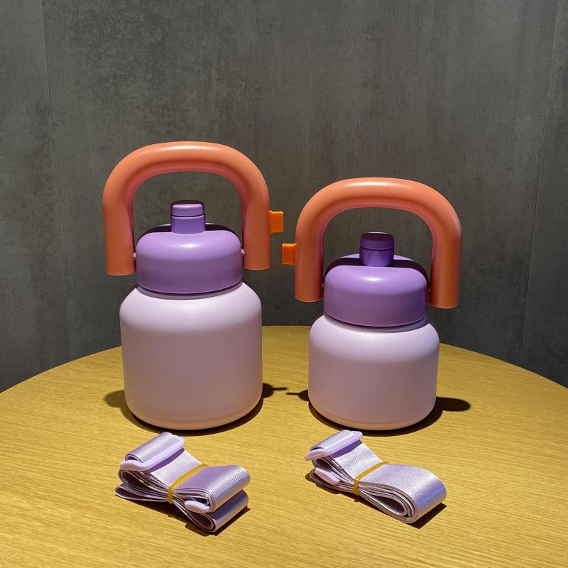 Big 800ML Thermos and Insulated Kettle for Families Includes Parent Large Mug and a Kid Cup with Straw