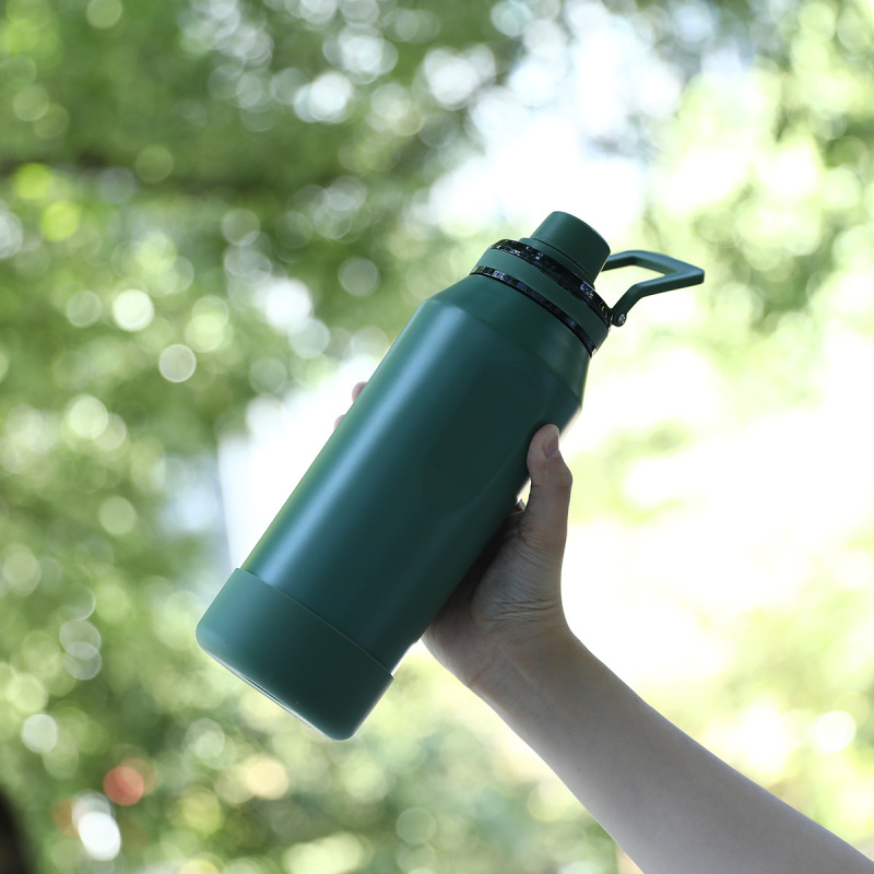 New Matte Texture Space Bottle 316 Stainless Steel Insulated Cup for Outdoor Hiking and Sports Water Bottle