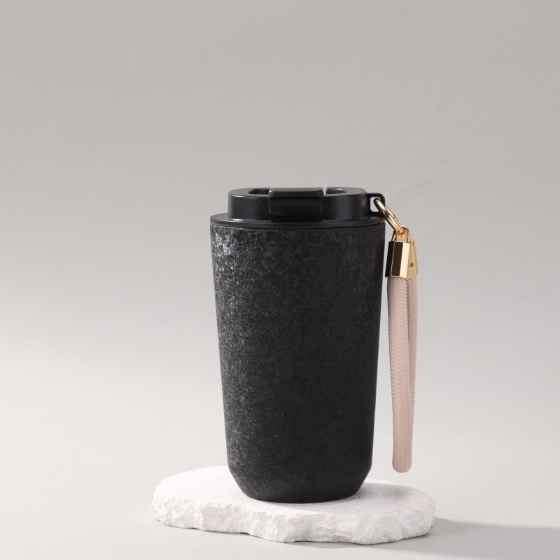 New Fresh Handle Titanium Coffee Cup Thermos Cup Portable Handy Cold Cup Wholesale Factory Insulated Water Bottle